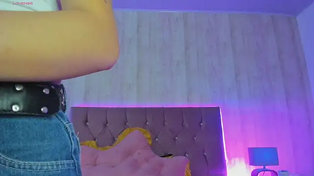 Snapshot of Karito-28 chatting on 09.14.25 Karito-28 online show from 09.14.25