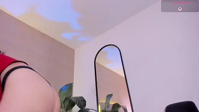 Snapshot of Karito-28 chatting on 10.17.25 Karito-28 online show from 10.17.25