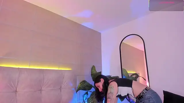 Snapshot of Karito-28 chatting on 11.04.25 Karito-28 online show from 11.04.25