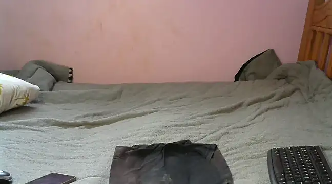 Snapshot of Caryyyl chatting on 03.20.25 Caryyyl online show from 03.20.25