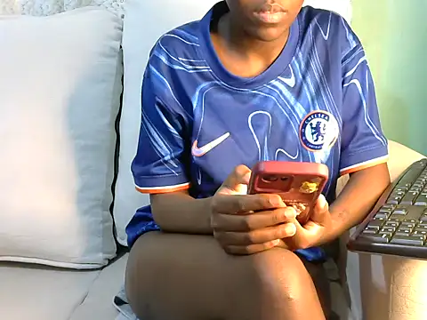 Snapshot of Caryyyl chatting on 09.30.25 Caryyyl online show from 09.30.25