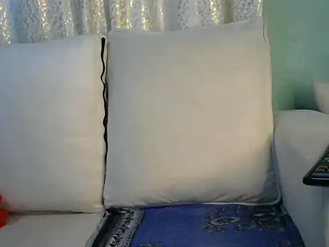 Snapshot of Caryyyl chatting on 11.06.25 Caryyyl online show from 11.06.25