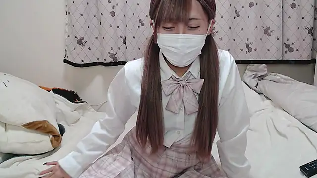  hiyor  online show from 02.13.25