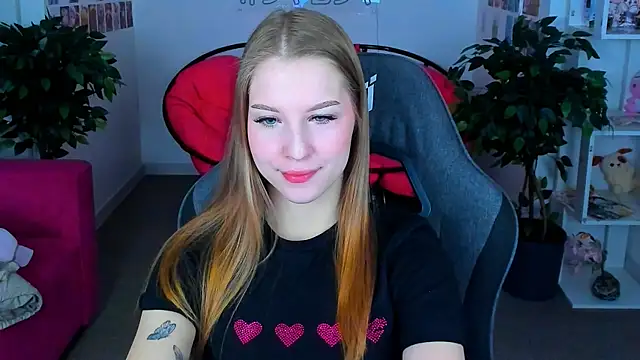 CuteMousee online show from 12.21.24