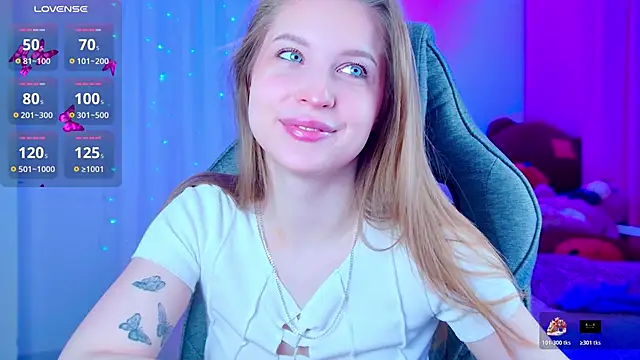 Snapshot of CuteMousee chatting on 02.11.26 CuteMousee online show from 02.11.26