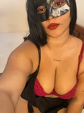 Snapshot of thushani24 chatting on 01.19.26 thushani24 online show from 01.19.26