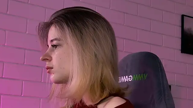 TinaDavil online show from 01.16.26