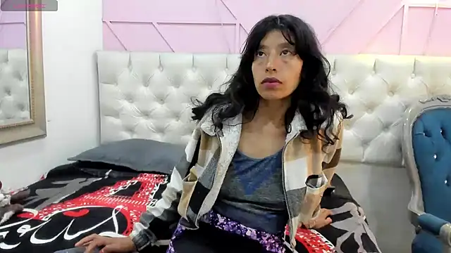 karolinee 66  online show from 04.19.26