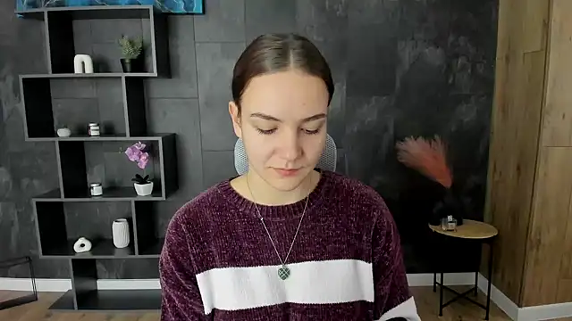 OliviaMontgomery online show from 12.11.24