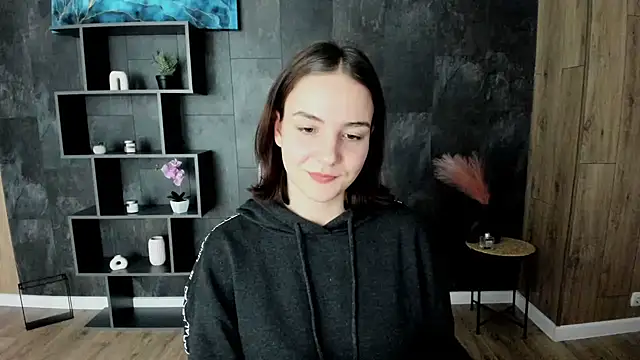OliviaMontgomery online show from 12.17.24