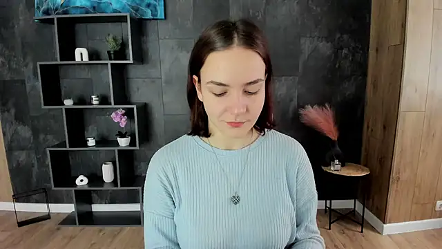 OliviaMontgomery online show from 12.19.24