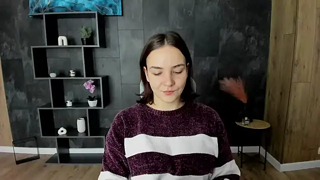 OliviaMontgomery online show from 12.21.24