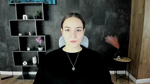 OliviaMontgomery online show from 12.24.24