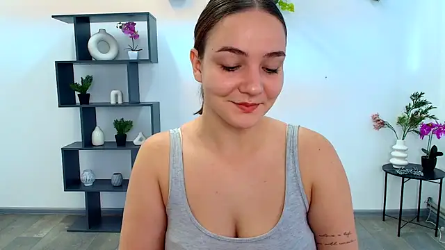 OliviaMontgomery online show from 09.15.25