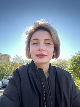 Snapshot of SandraCarter chatting on 09.27.25 SandraCarter online show from 09.27.25