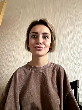 Snapshot of SandraCarter chatting on 10.06.25 SandraCarter online show from 10.06.25