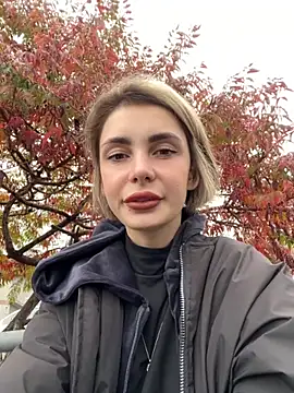 Snapshot of SandraCarter chatting on 10.19.25 SandraCarter online show from 10.19.25