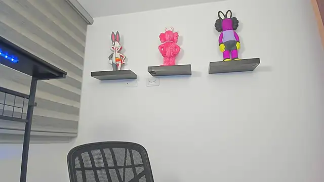 Gangster Girl online show from 05.14.26