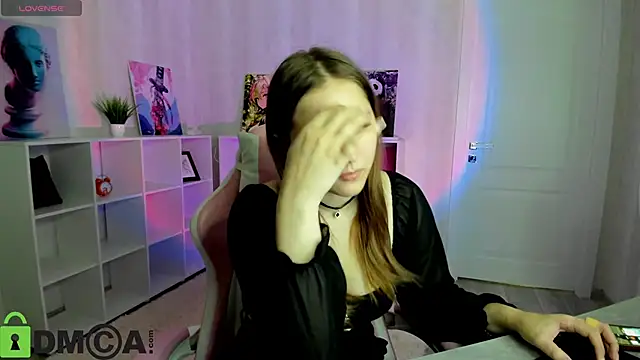 Lasly Fox online show from 10.18.25