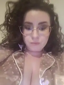 Snapshot of JESSYKA chatting on 01.19.25 JESSYKA online show from 01.19.25