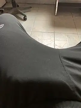 Snapshot of nik99xxx chatting on 01.13.25 nik99xxx online show from 01.13.25