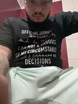 Snapshot of nik99xxx chatting on 02.08.26 nik99xxx online show from 02.08.26