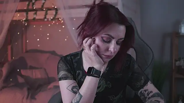 Lana  May online show from 11.21.25