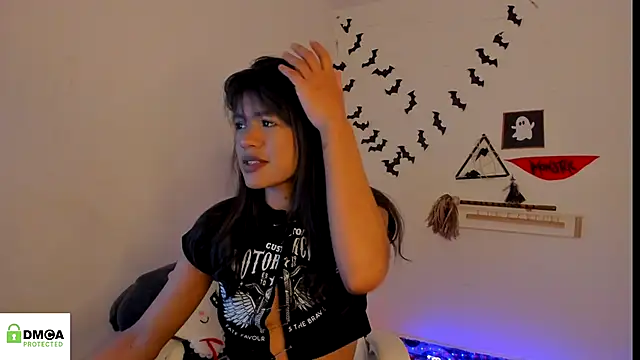 meganthompsonn22 online show from 10.06.25