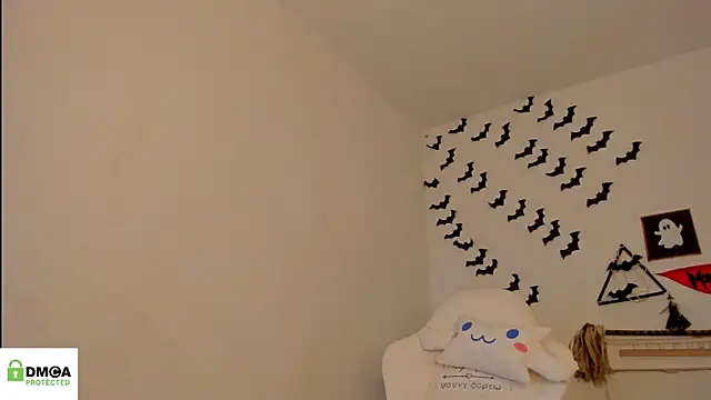 meganthompsonn22 online show from 10.26.25