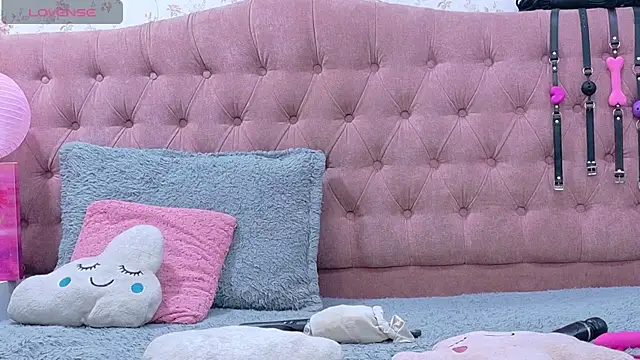 AvrillThomas online show from 03.22.25