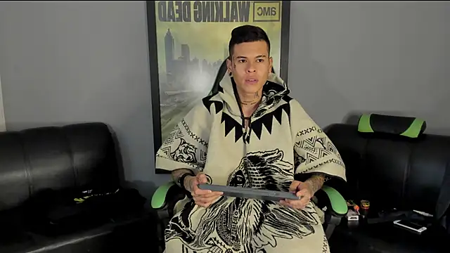 Snapshot of jamesinked_ chatting on 12.30.24 jamesinked online show from 12.30.24