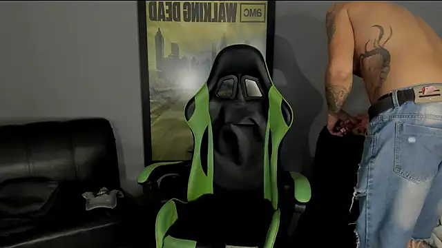 Snapshot of jamesinked_ chatting on 01.15.25 jamesinked online show from 01.15.25