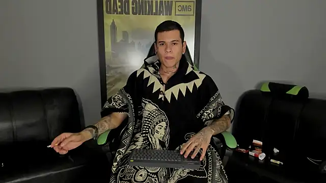 Snapshot of jamesinked_ chatting on 01.26.25 jamesinked online show from 01.26.25