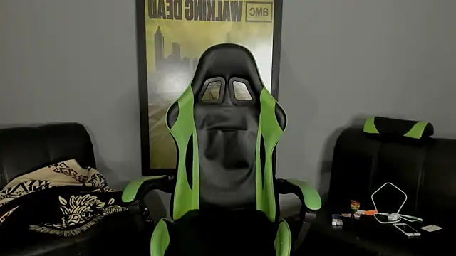 Snapshot of jamesinked_ chatting on 02.02.25 jamesinked online show from 02.02.25