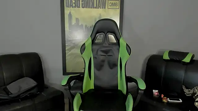 Snapshot of jamesinked_ chatting on 02.07.25 jamesinked online show from 02.07.25