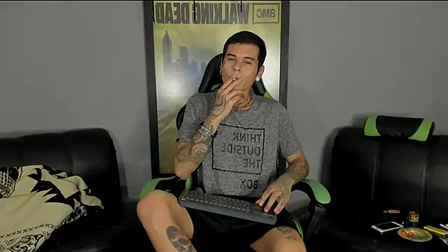 Snapshot of jamesinked_ chatting on 02.24.25 jamesinked online show from 02.24.25