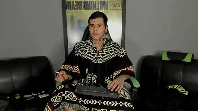 Snapshot of jamesinked_ chatting on 03.08.25 jamesinked online show from 03.08.25