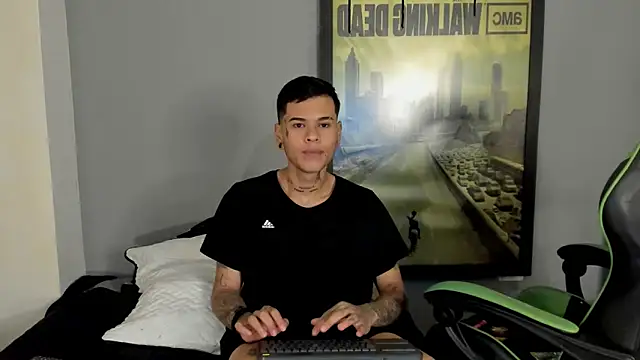 Snapshot of jamesinked_ chatting on 03.12.25 jamesinked online show from 03.12.25