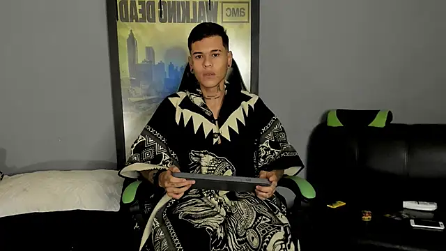 Snapshot of jamesinked_ chatting on 03.13.25 jamesinked online show from 03.13.25