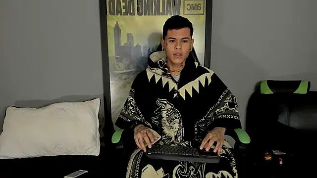 Snapshot of jamesinked_ chatting on 03.19.25 jamesinked online show from 03.19.25