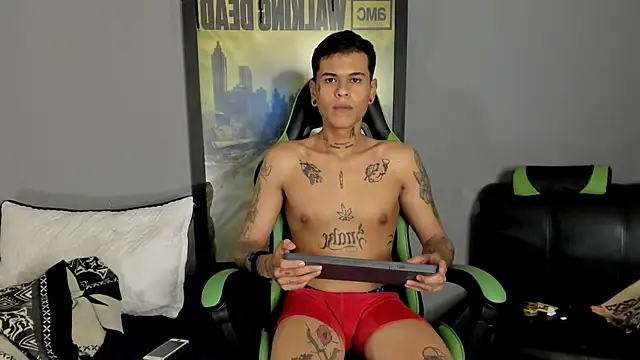 Snapshot of jamesinked_ chatting on 03.23.25 jamesinked online show from 03.23.25