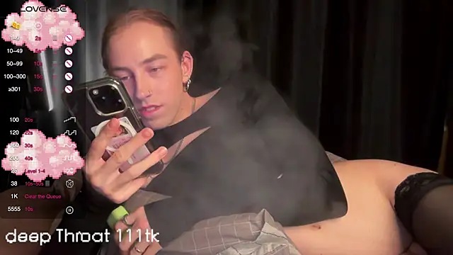 Snapshot of Avril_Pearly_ chatting on 01.27.25 Avril Pearly online show from 01.27.25