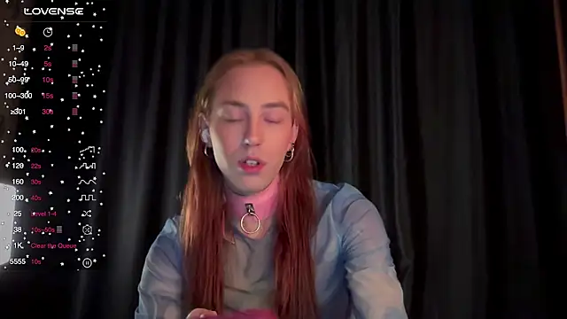 Snapshot of Avril_Pearly_ chatting on 11.05.25 Avril Pearly online show from 11.05.25