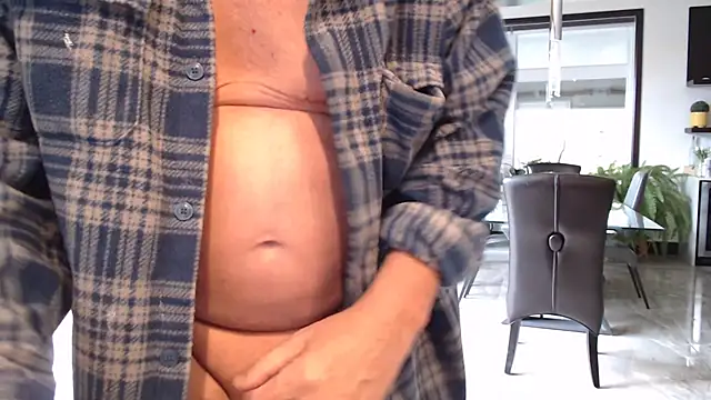 Snapshot of Toy-Daddy chatting on 11.03.25 Toy-Daddy online show from 11.03.25