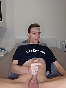 Snapshot of nickdtr chatting on 12.13.24 nickdtr online show from 12.13.24