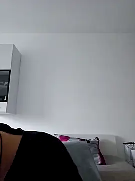 Snapshot of nickdtr chatting on 12.15.24 nickdtr online show from 12.15.24