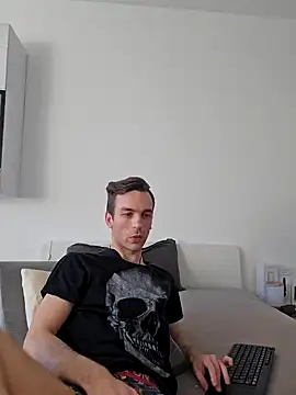 Snapshot of nickdtr chatting on 01.13.25 nickdtr online show from 01.13.25