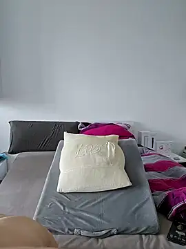 Snapshot of nickdtr chatting on 02.14.25 nickdtr online show from 02.14.25