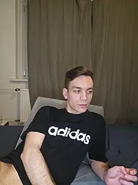 Snapshot of nickdtr chatting on 03.20.25 nickdtr online show from 03.20.25