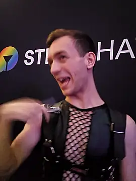 Snapshot of nickdtr chatting on 09.25.25 nickdtr online show from 09.25.25